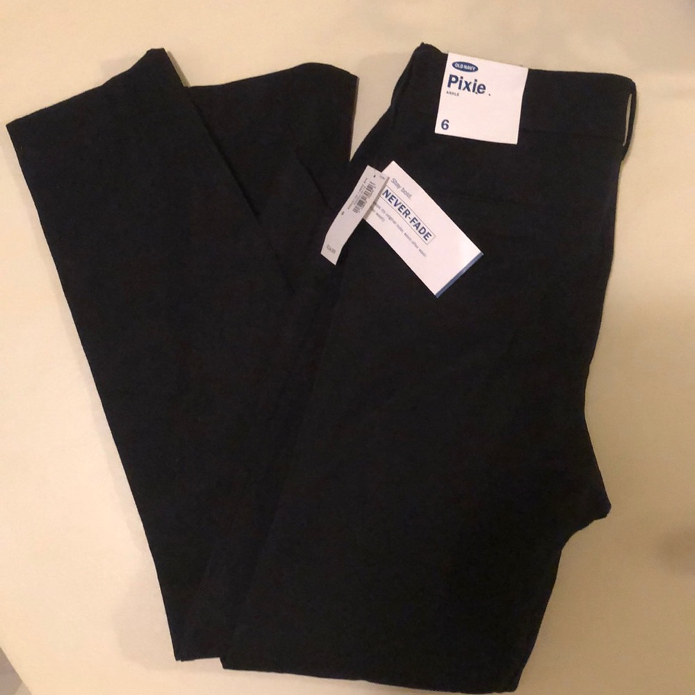Old Navy Pixie Ankle Pant Mid-Rise Black Size 6